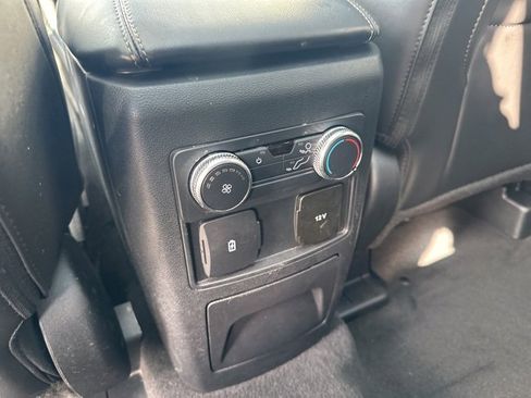 Used 2022 Ford Explorer XLT w/ Equipment Group 202A image 13