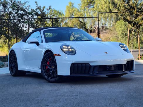 Certified 2026 Porsche 911 Carrera GTS image 9