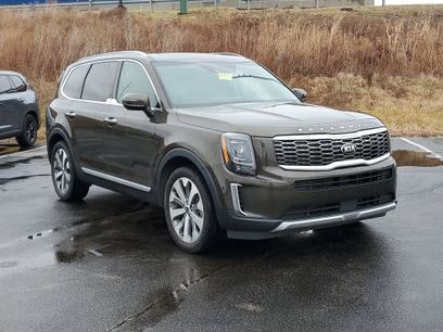 Used 2020 Kia Telluride S w/ S 8 Passenger Seating Package