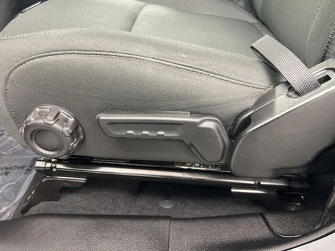 Used 2023 Jeep Wrangler Willys image 13