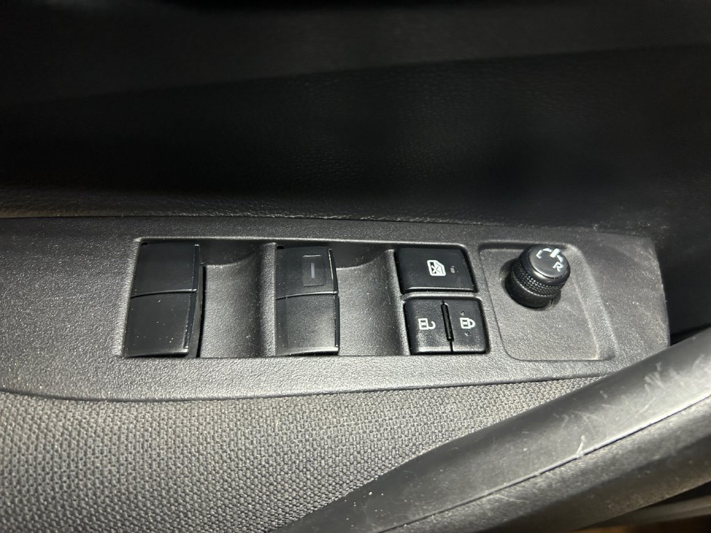 Used 2024 Toyota Corolla LE FWD image 24