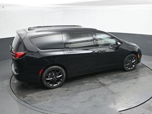 New 2026 Chrysler Pacifica Select image 31