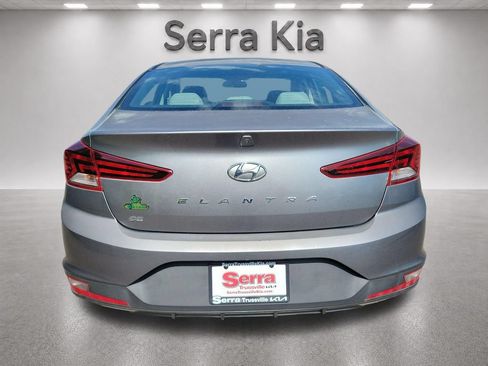 Used 2019 Hyundai Elantra SE FWD image 4