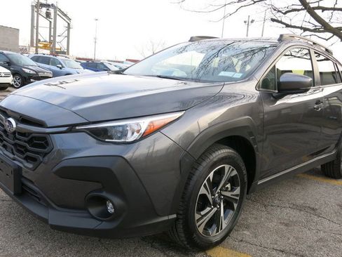 Used 2024 Subaru Crosstrek 2.0i Premium image 2