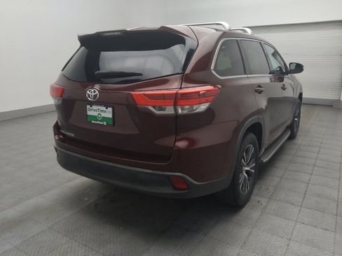 Used 2018 Toyota Highlander LE FWD image 9