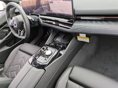 New 2026 BMW 530i xDrive 530i xDrive w/ M Sport Package image 37