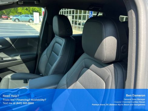 Used 2025 Chevrolet Equinox LT w/ Convenience Package II FWD image 11