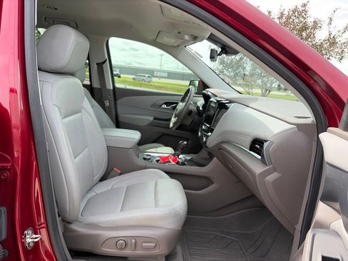 Used 2019 Chevrolet Traverse Premier w/ Driver Confidence II Package FWD image 28
