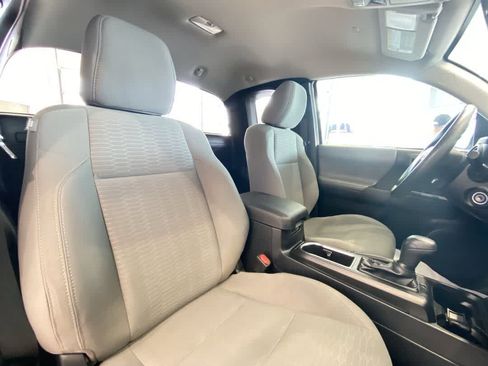 Used 2019 Toyota Tacoma SR AWD/4WD image 25