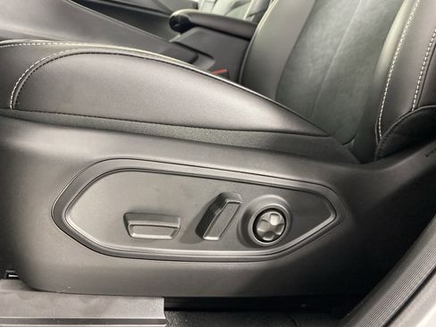 New 2025 Jeep Grand Cherokee Altitude image 16