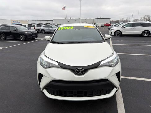 Used 2021 Toyota C-HR XLE image 9