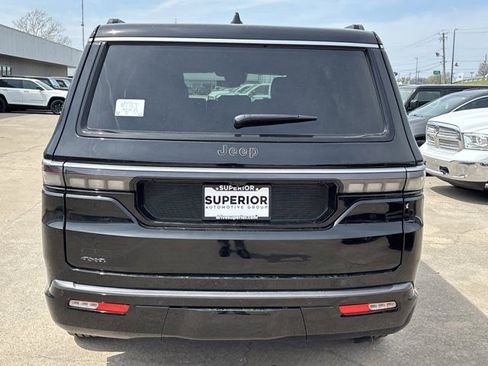 New 2026 Jeep Grand Wagoneer 4WD image 4
