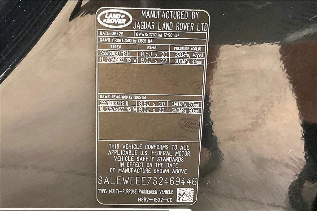 Certified 2025 Land Rover Defender 110 V8 AWD/4WD image 20