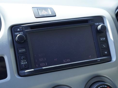 Used 2013 Toyota Matrix S w/ S Sport Pkg FWD image 16