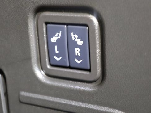 Used 2025 GMC Hummer EV 2X AWD/4WD image 36