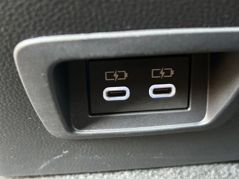 Used 2024 Toyota Corolla Cross LE FWD image 21