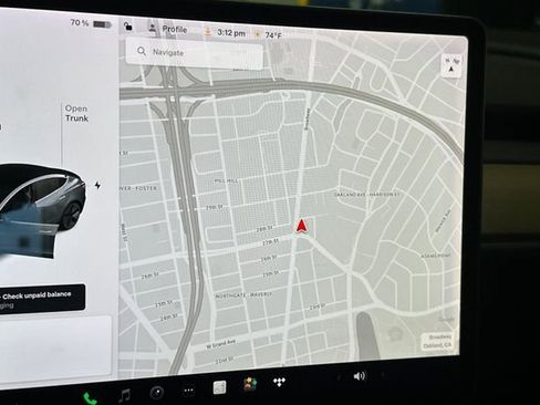 Used 2018 Tesla Model 3 Long Range RWD image 22