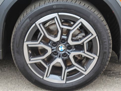 Certified 2025 BMW X2 xDrive28i w/ Convenience Package image 10