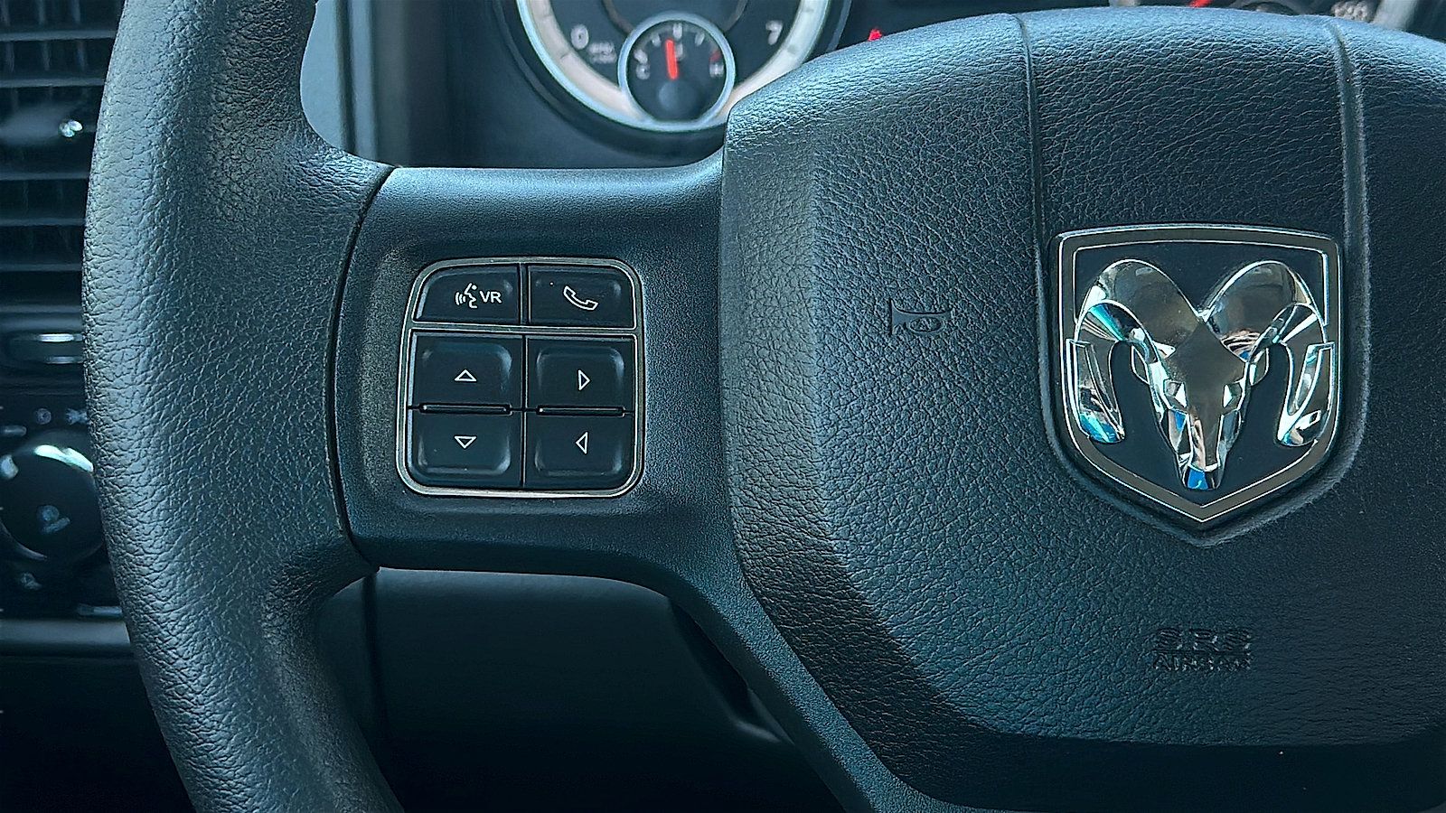 Used 2019 RAM 1500 Express AWD/4WD image 11