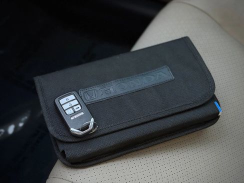 Used 2017 Honda Accord Touring image 21