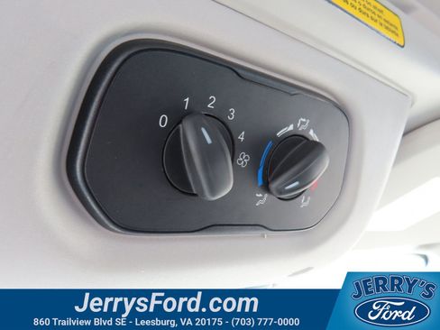 Used 2016 Ford Transit 350 XLT RWD image 29