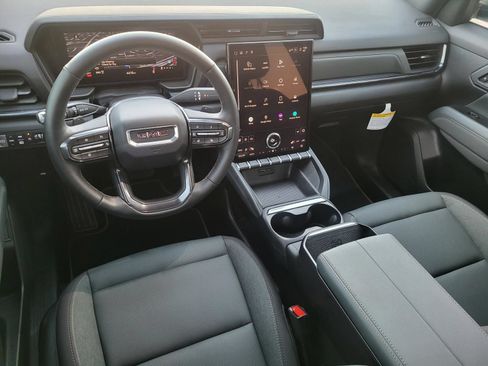 New 2026 GMC Terrain AT4 w/ Technology Package II AWD/4WD image 5