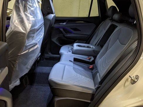 New 2026 Volkswagen Tiguan SE R-Line image 22