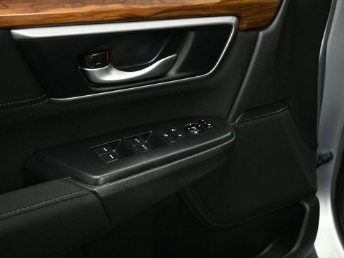 Used 2018 Honda CR-V EX image 9