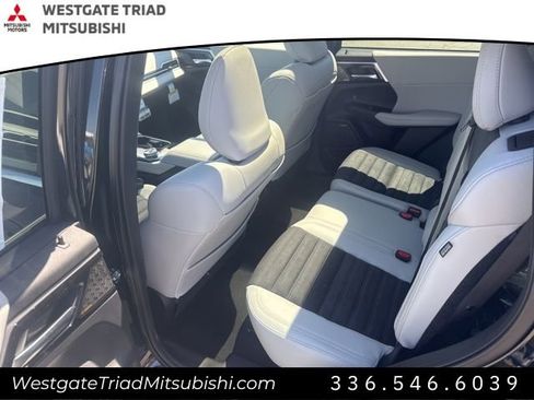 New 2026 Mitsubishi Outlander SE AWD/4WD image 7