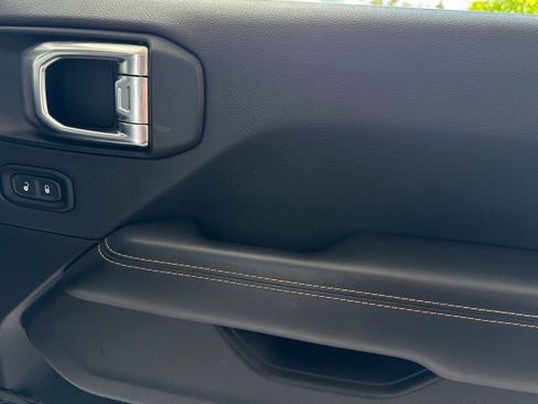 Used 2025 Jeep Wrangler Unlimited Sahara w/ Safety Group image 20