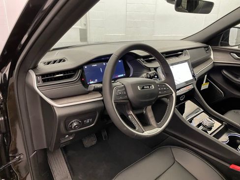 New 2026 Jeep Grand Cherokee L Limited AWD/4WD image 15
