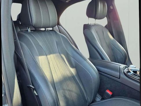 Used 2017 Mercedes-Benz E 300 image 17