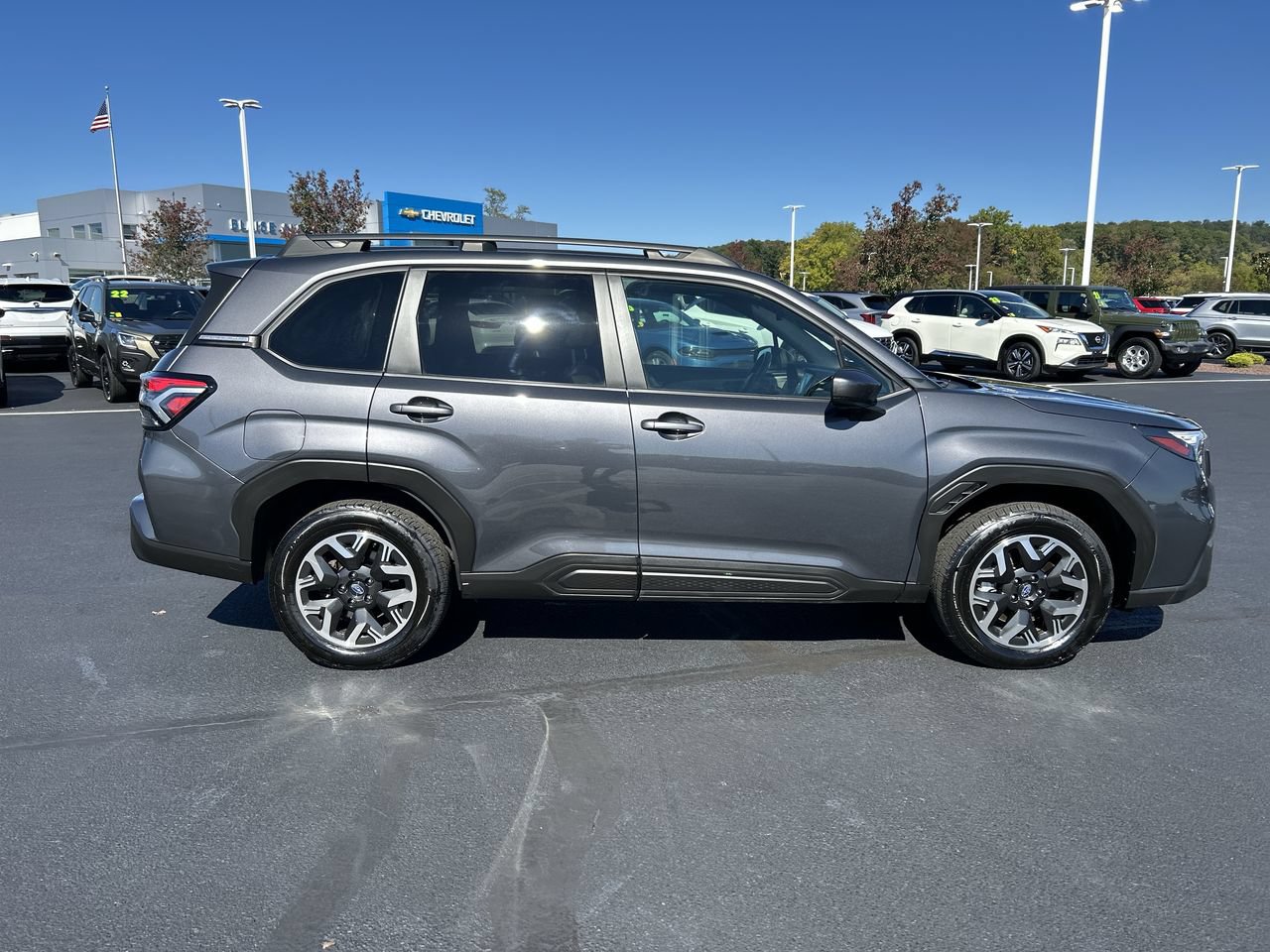 Used 2025 Subaru Forester Premium w/ Convenience Package #1 AWD/4WD image 8