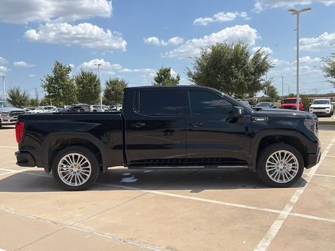 Used 2024 GMC Sierra 1500 AT4 w/ Technology Package AWD/4WD image 10