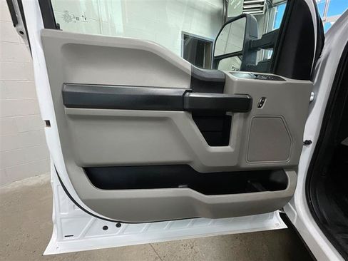 Used 2021 Ford F250 XL w/ Power Equipment Group RWD image 10