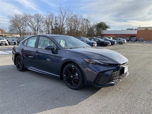New 2026 Toyota Camry SE image 1