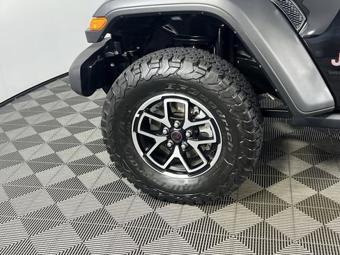 Certified 2025 Jeep Wrangler Unlimited Rubicon image 10