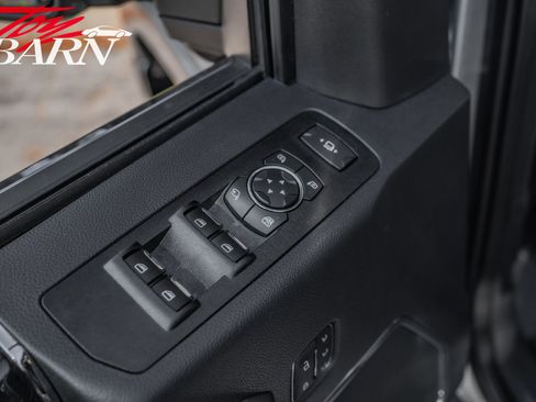 Used 2022 Ford F350 Platinum image 21