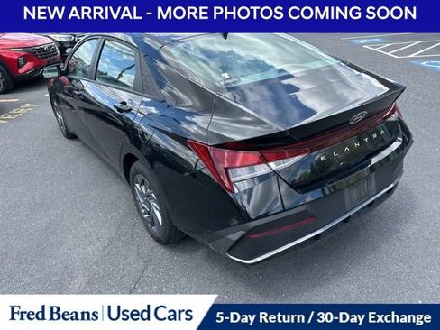 Used 2024 Hyundai Elantra SEL FWD image 8