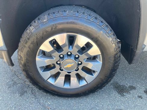 Used 2023 Chevrolet Silverado 2500 LT w/ Convenience Package AWD/4WD image 35