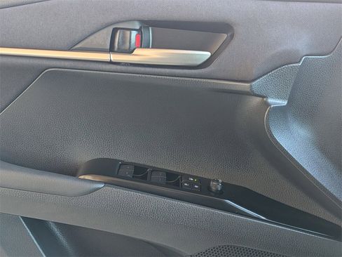 Used 2025 Toyota Camry LE image 13