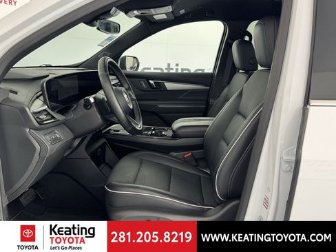 Used 2025 Buick Enclave Preferred image 14