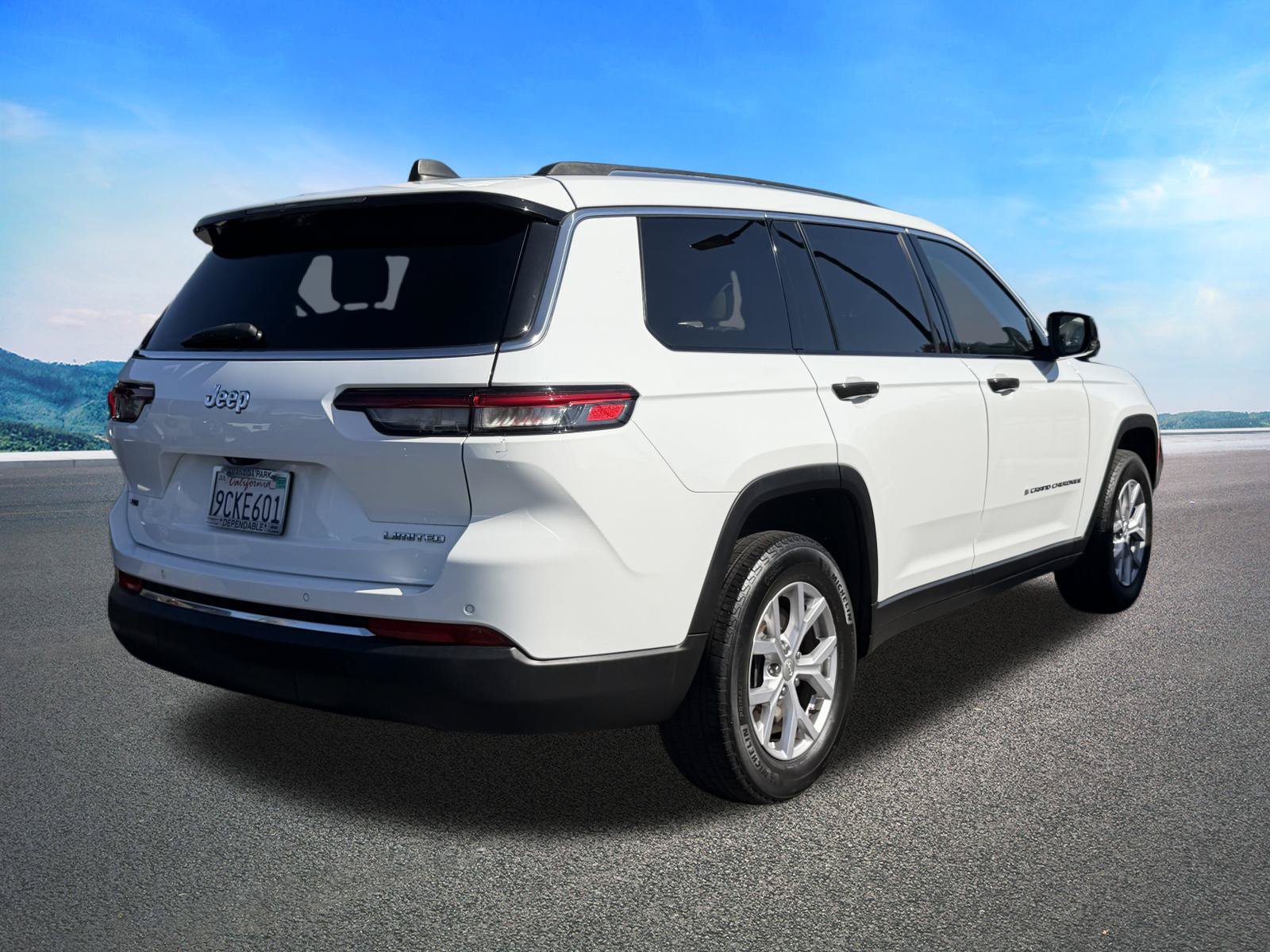Used 2022 Jeep Grand Cherokee L Limited w/ Luxury Tech Group II RWD image 8