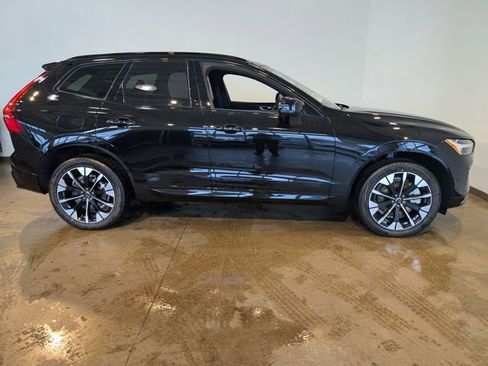 New 2026 Volvo XC60 T8 Plus w/ Climate Package image 5