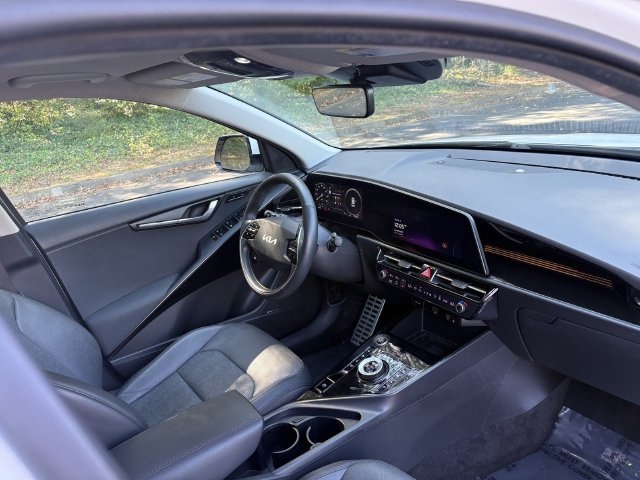 Certified 2023 Kia Niro Wave FWD image 36