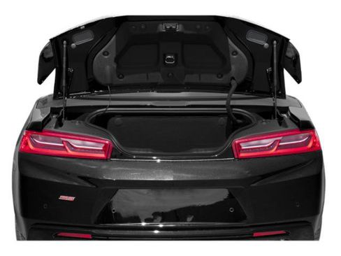 Used 2018 Chevrolet Camaro SS RWD image 15