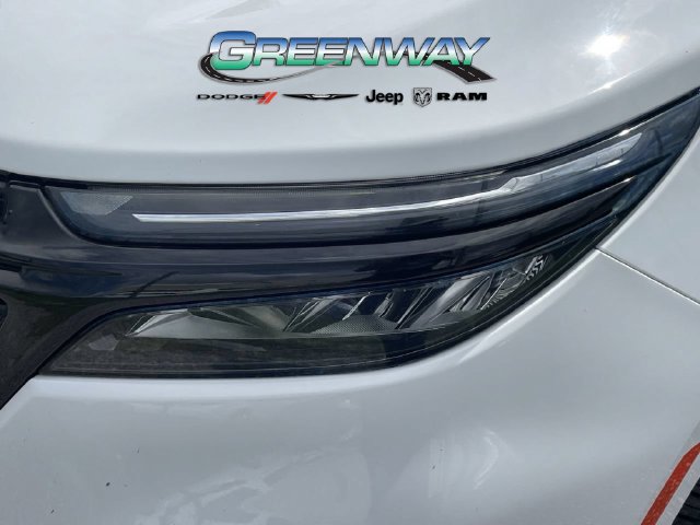 Used 2024 Chevrolet Equinox RS FWD image 32