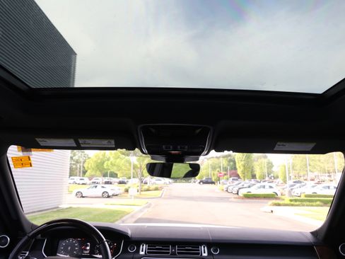 Used 2022 Land Rover Range Rover Westminster Edition image 30