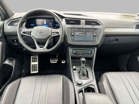 Used 2022 Volkswagen Tiguan SE R-Line AWD/4WD image 13