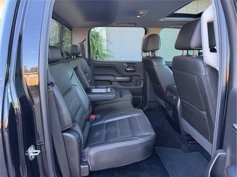 Used 2018 GMC Sierra 2500 Denali w/ Duramax Plus Package AWD/4WD image 40